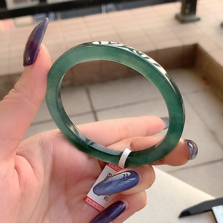 好***猪翡翠未镶嵌手镯57