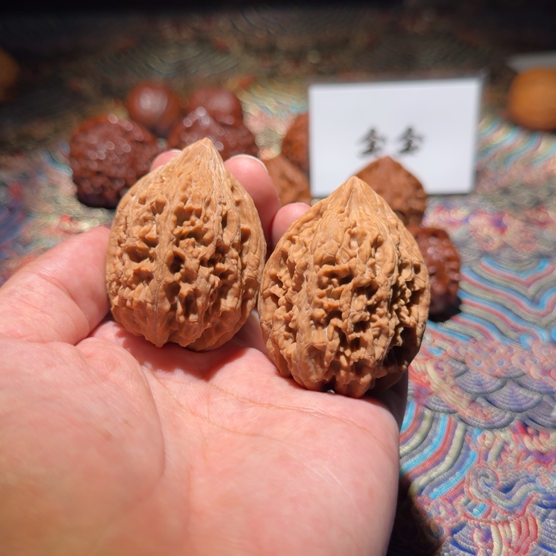 把件核桃539大沽石，尺寸41 43 51