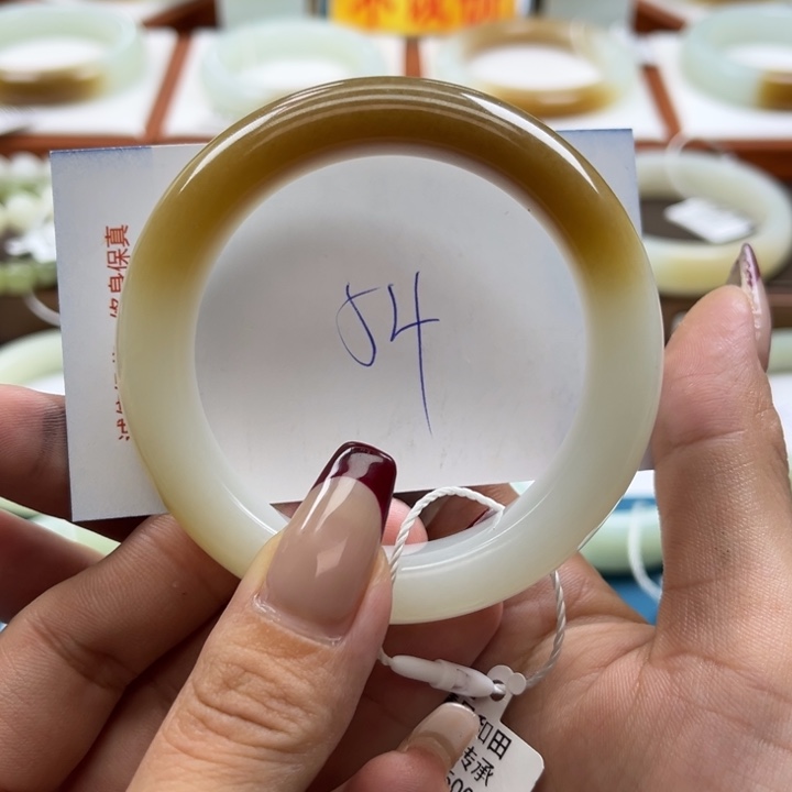 和田玉手镯未镶嵌a**n