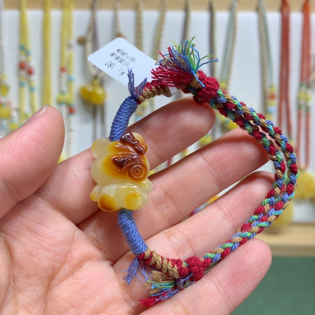 蜜蜡手链未镶嵌熊