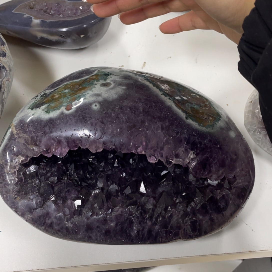 紫晶大型摆件（非配饰）未镶嵌中*里