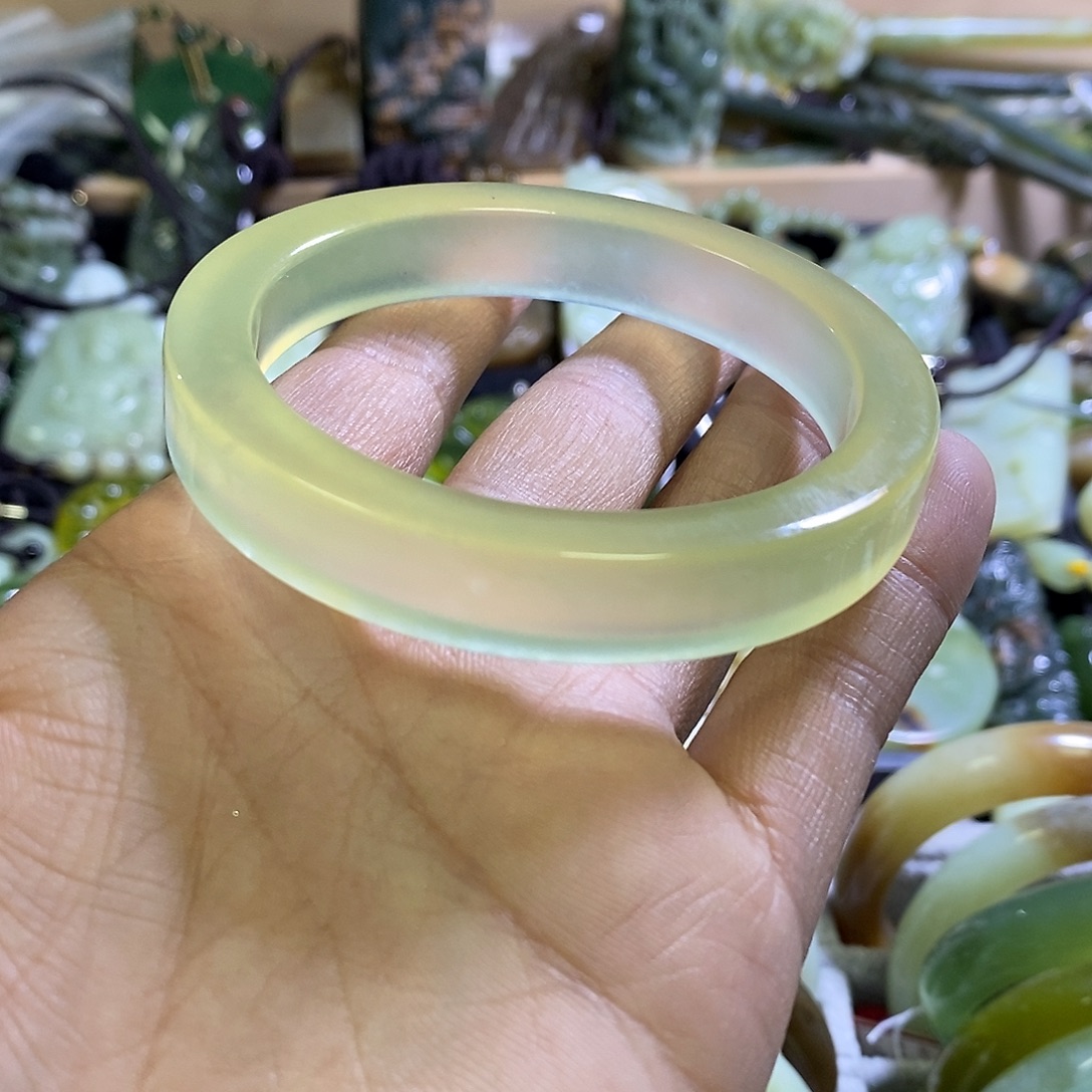 岫玉未镶嵌手镯56-57口径