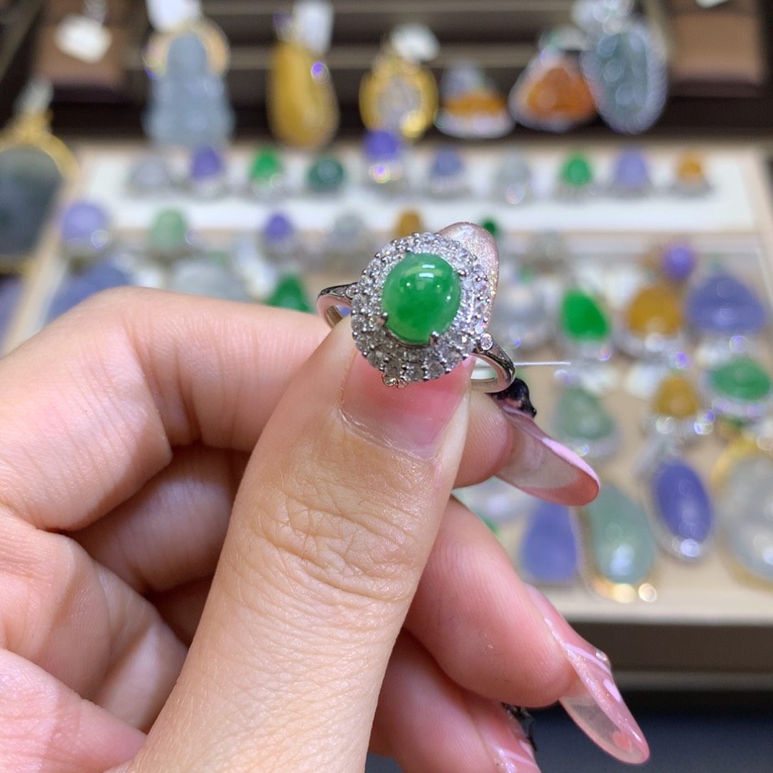 翡翠颈饰银S925镶嵌翡翠