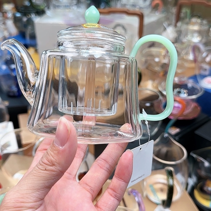禾器浅玉色锦瑞壶