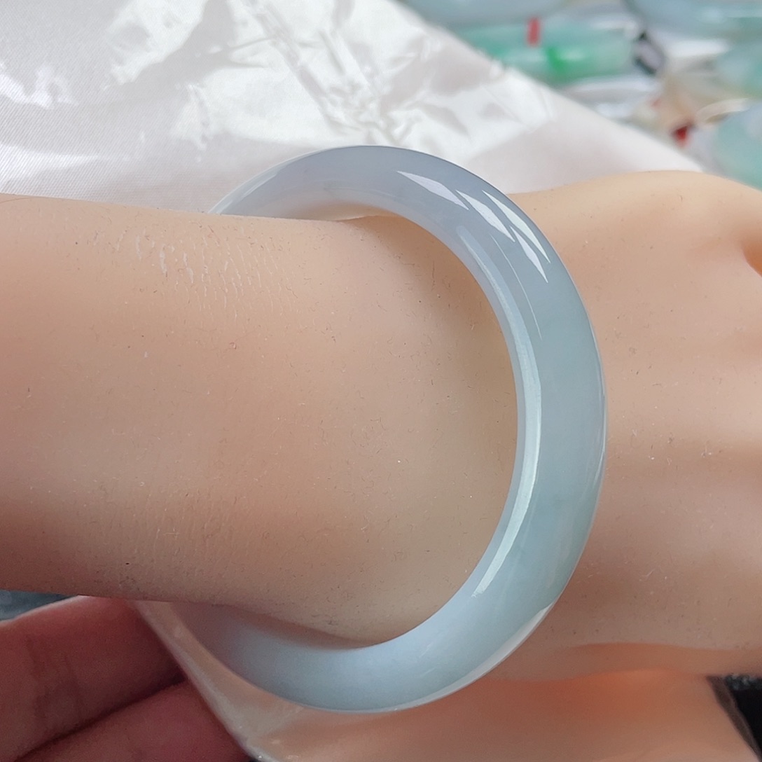 翡翠手镯未镶嵌缅甸翡翠手镯55圈