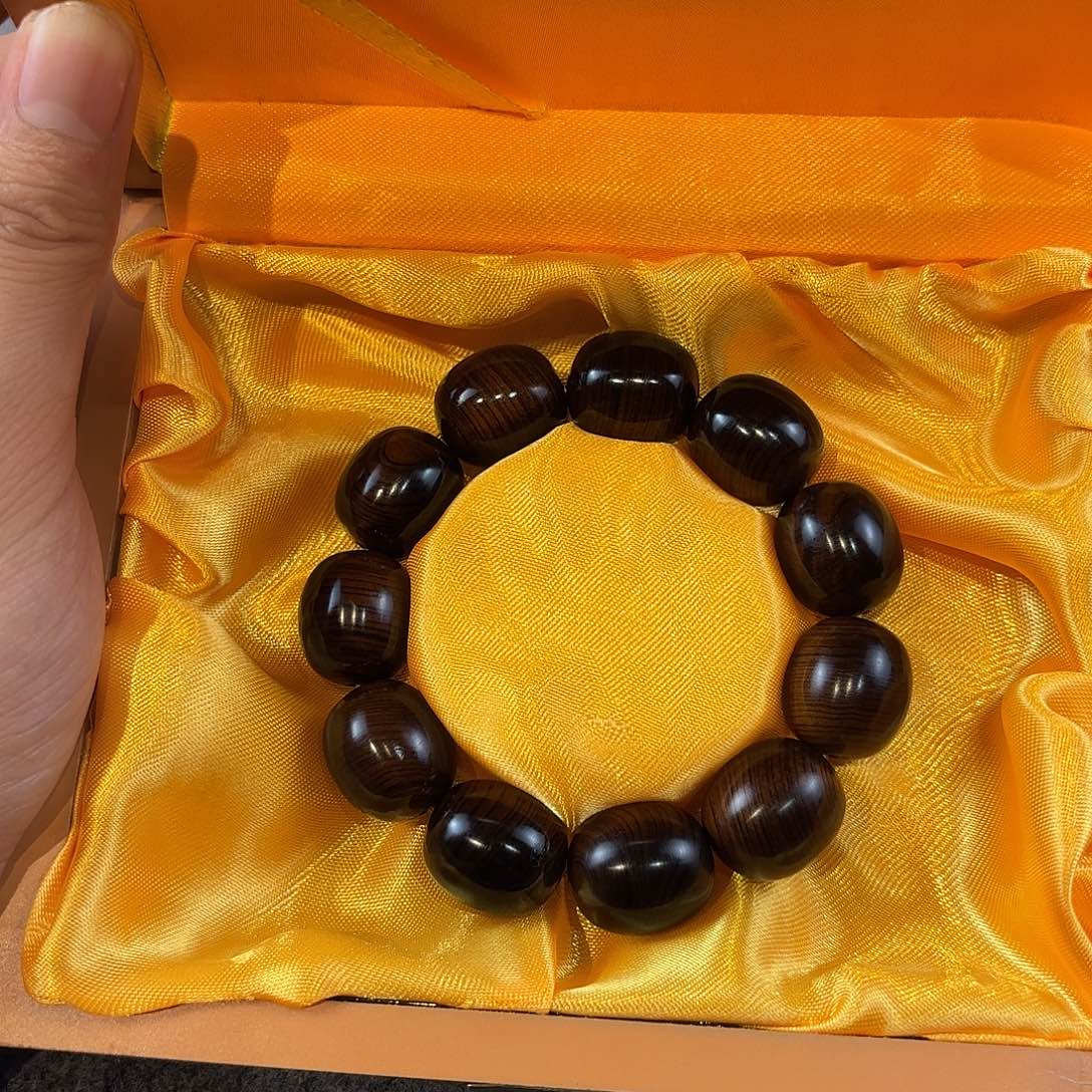 崖柏太行崖柏绿色手串五灵脂1.8/2.0收藏品