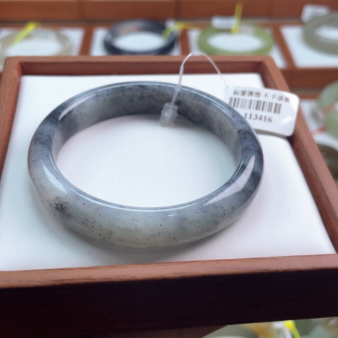【闪购商品】未镶嵌手镯和田玉链接1。 52-53