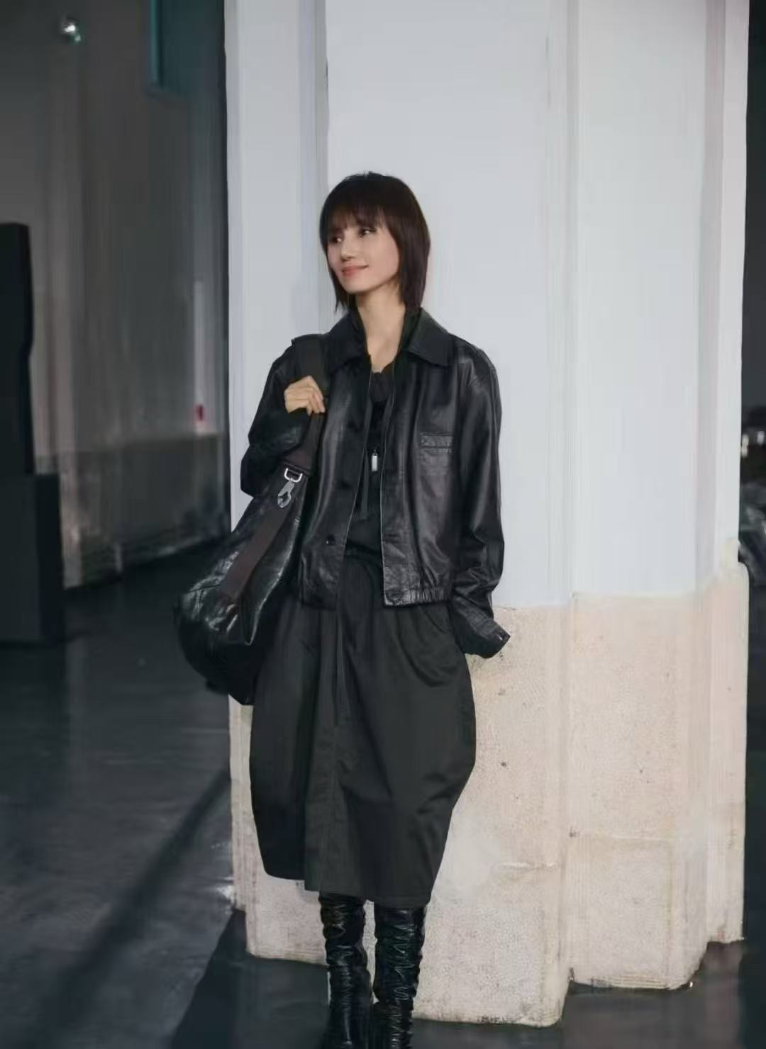 进口绵羊皮中长款宽松型复古钱风机车皮衣气质时尚皮衣外套女