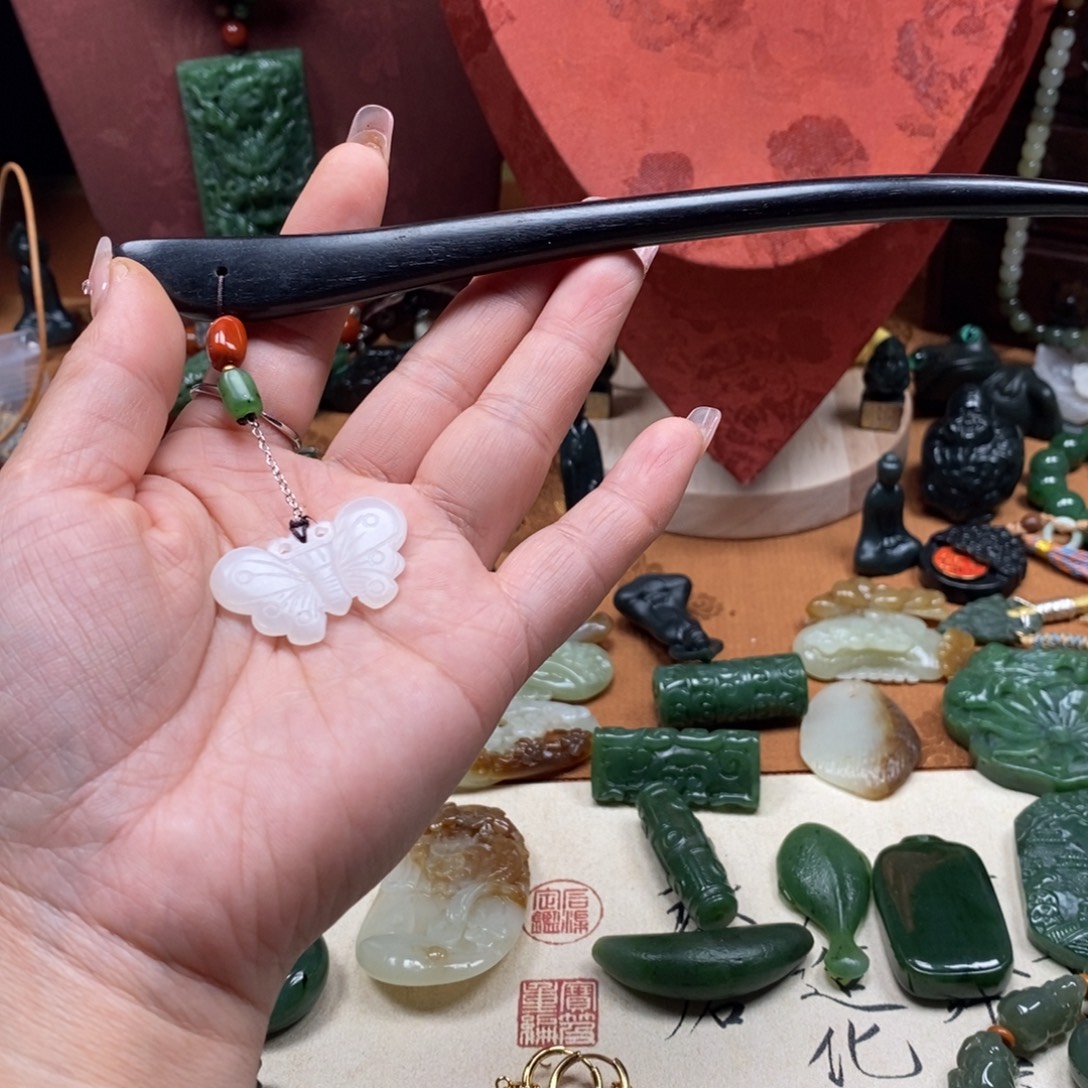 和田玉未镶嵌颈饰