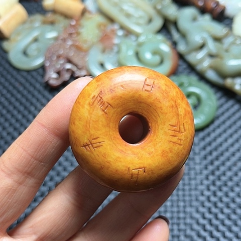 白玉菩提吊坠摆件