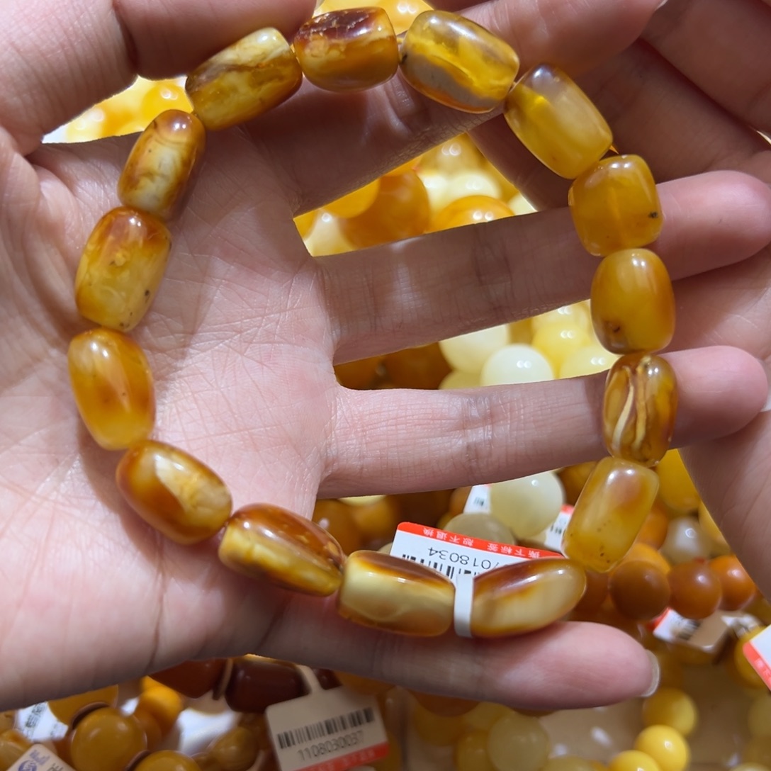 琥珀珠宝奇石未镶嵌