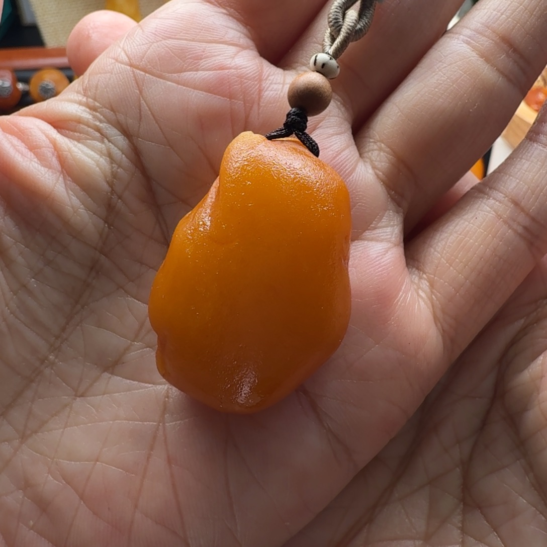 琥珀颈饰未镶嵌海漂原石吊坠