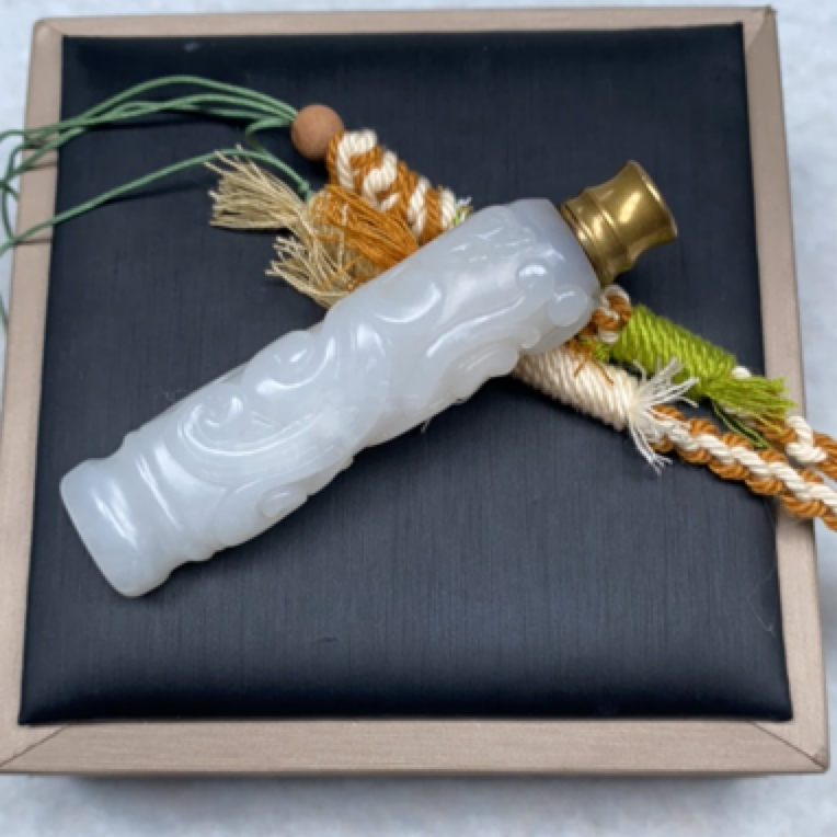 和田玉龙凤呈祥烟袋嘴