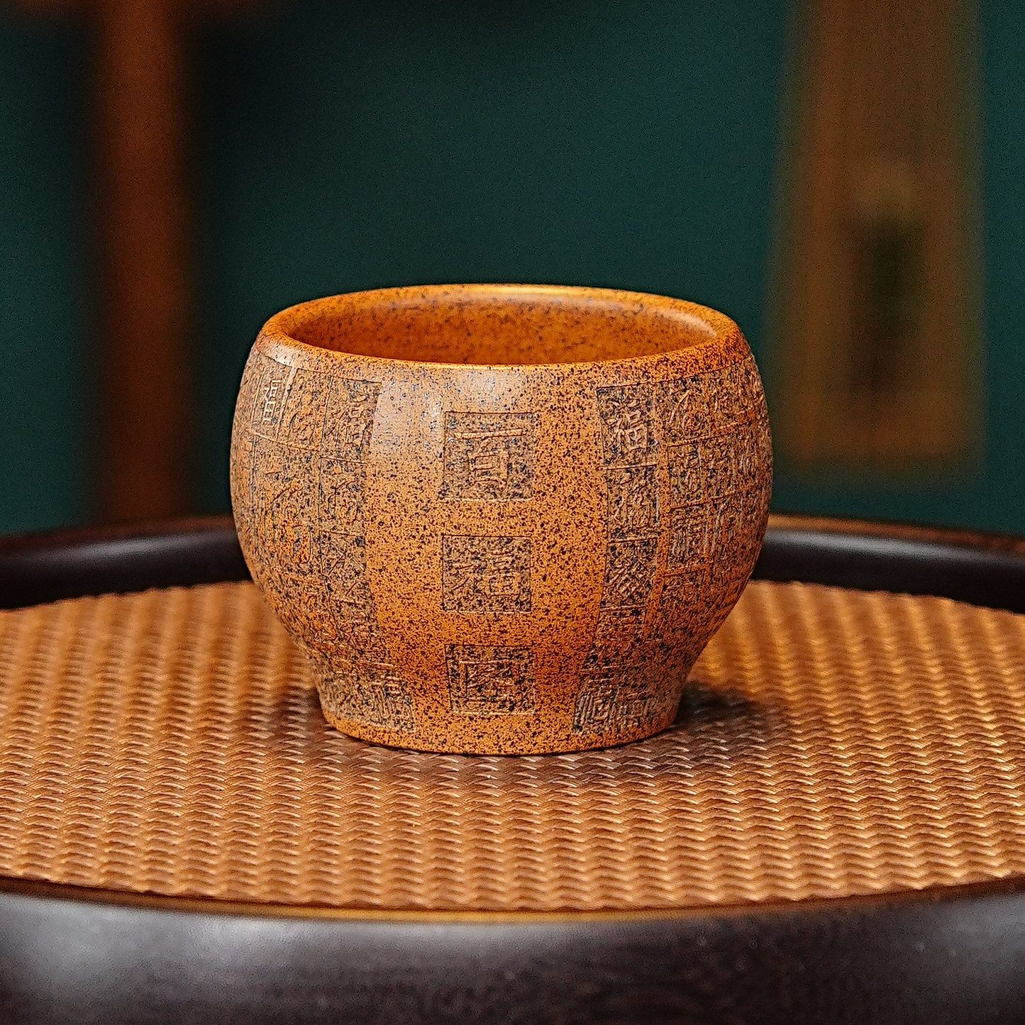 宜兴紫砂茶具 原矿龙骨金砂泥料刻绘百福主人杯品茗杯