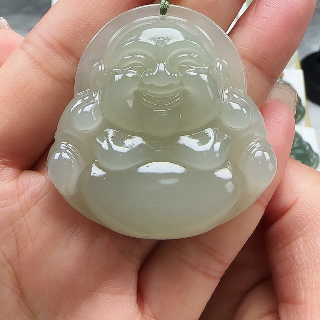 和田玉颈饰足金镶嵌