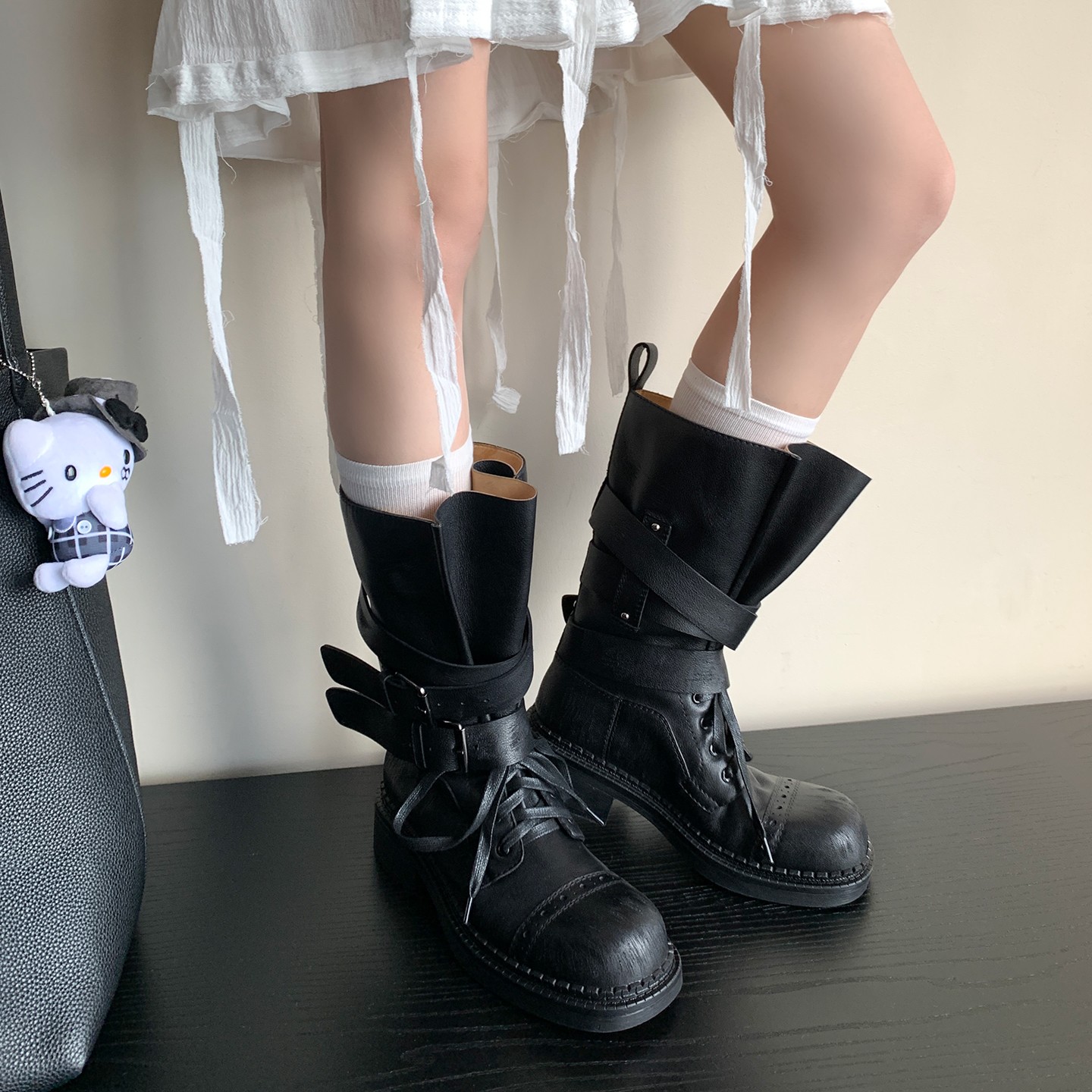 【美靴专家】+【毒液升级版】+【细节控】水洗饮奶牛皮绑带做旧机车靴