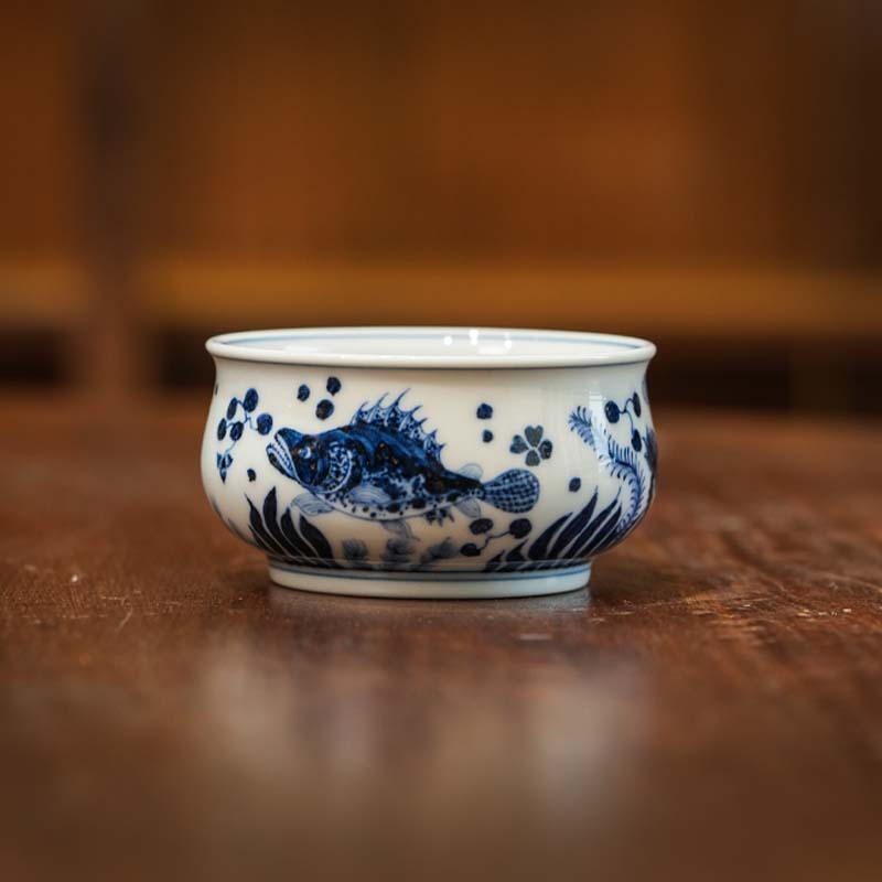 鳜鱼炉式杯釉下彩中式中国风纯手工全手工茶杯陶瓷家用缠枝柴窑