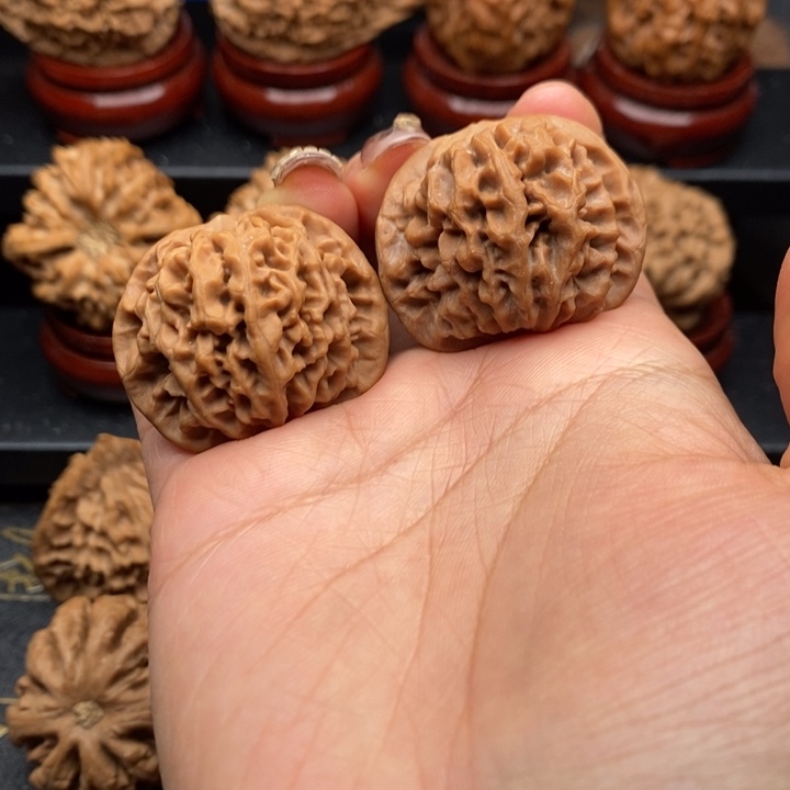 文玩核桃吊坠秦岭秦闷35无修福利对