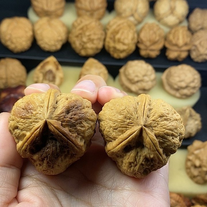 文玩核桃吊坠楚霸王三棱42