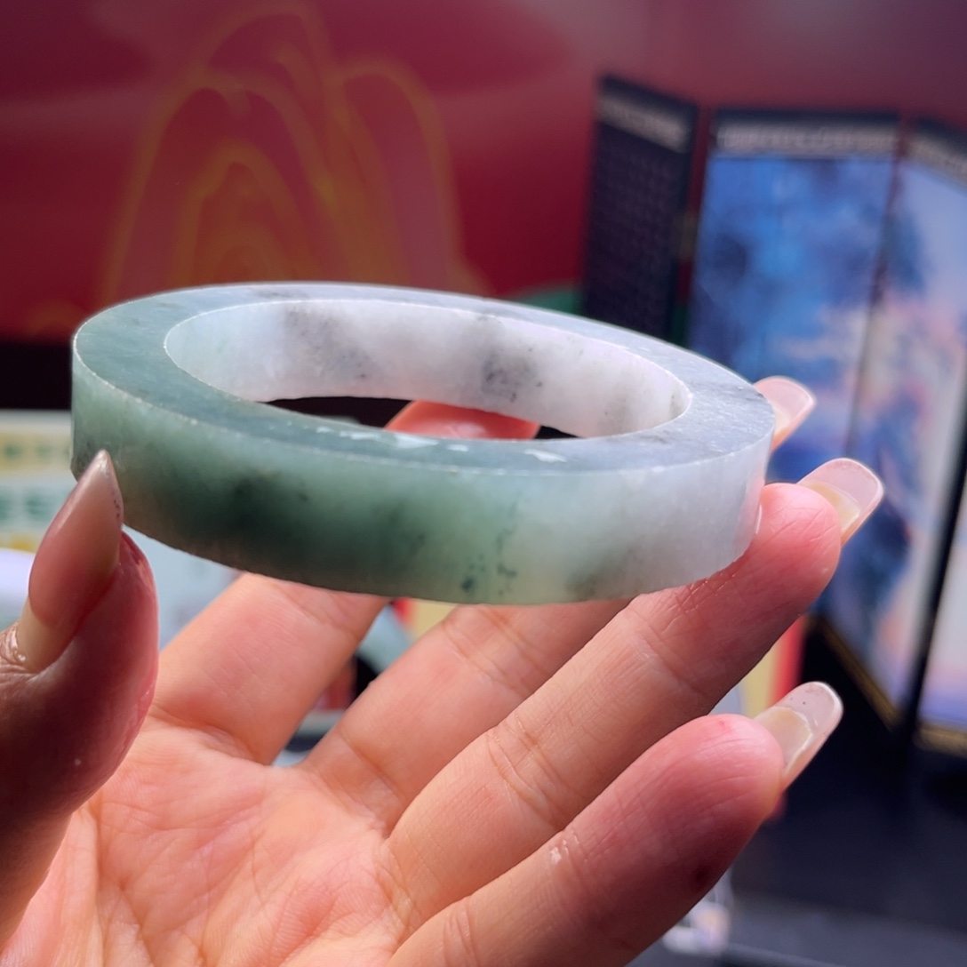 定制翡翠未镶嵌手镯手镯