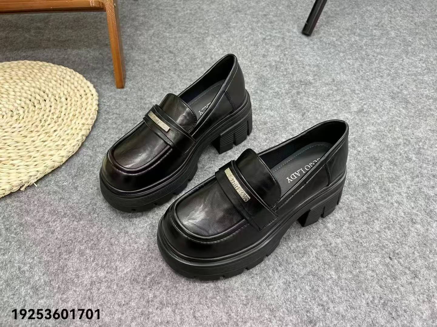 黑色小皮鞋女款2025新款女鞋英伦风厚底一脚蹬软底乐福鞋