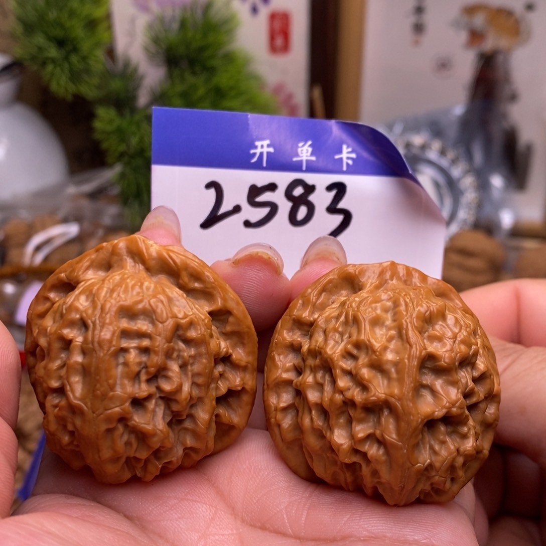 桃核吊坠金麒麟。全品。边42。丹。