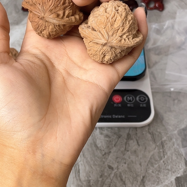 是**其南瓜有色差。     