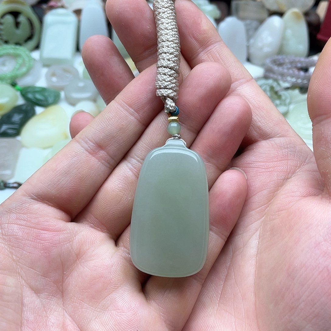 和田玉牌子吊坠未镶嵌嘉*