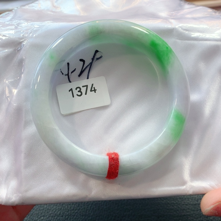 翡翠手镯未镶嵌天然翡翠手镯