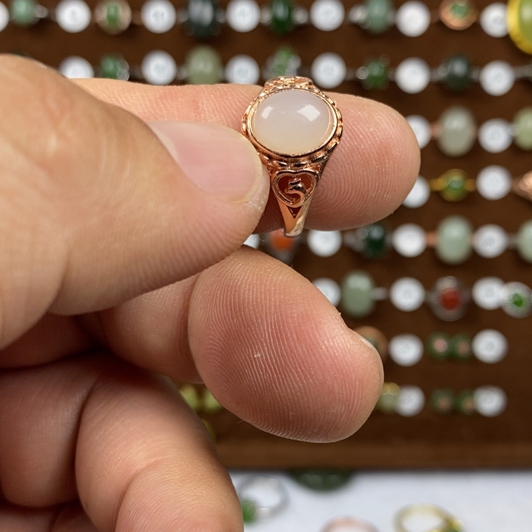 和田玉（白玉）戒指未镶嵌