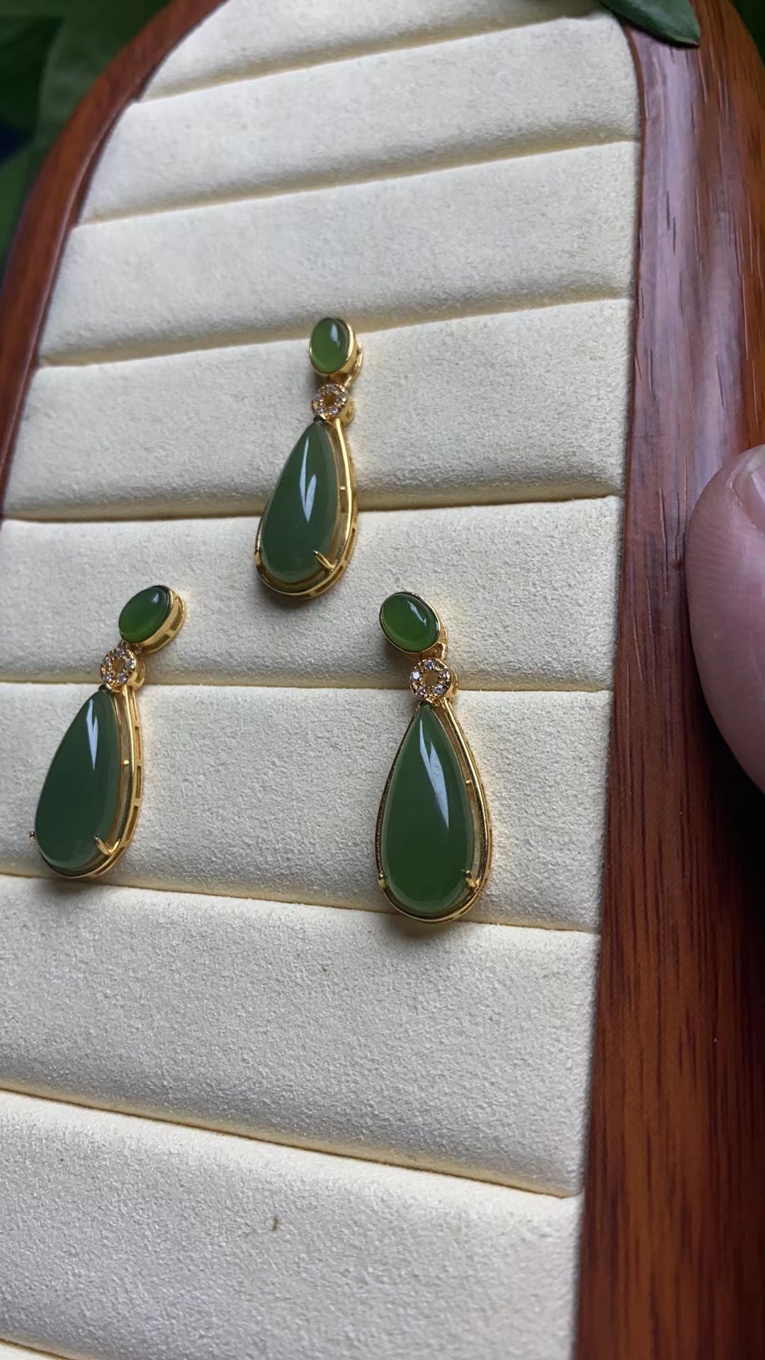 ZJ14天然和田玉碧玉吊坠，s925银镶嵌，多样性发其一