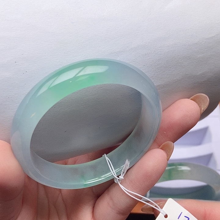 未镶嵌手镯翡翠53