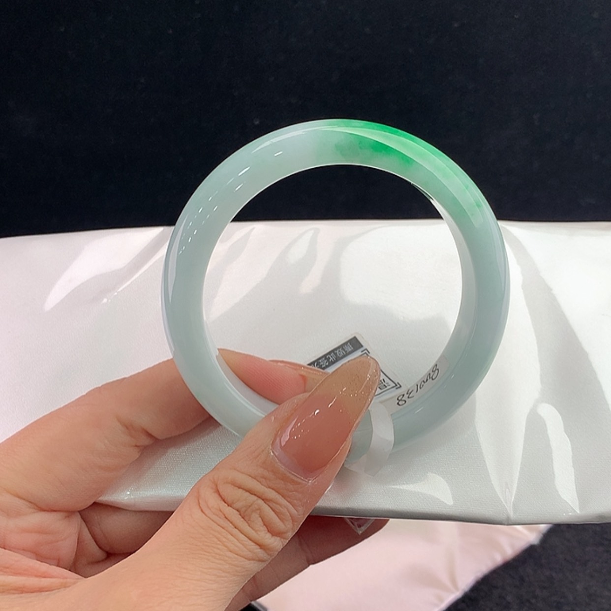 【闪购商品】未镶嵌手镯翡翠正55