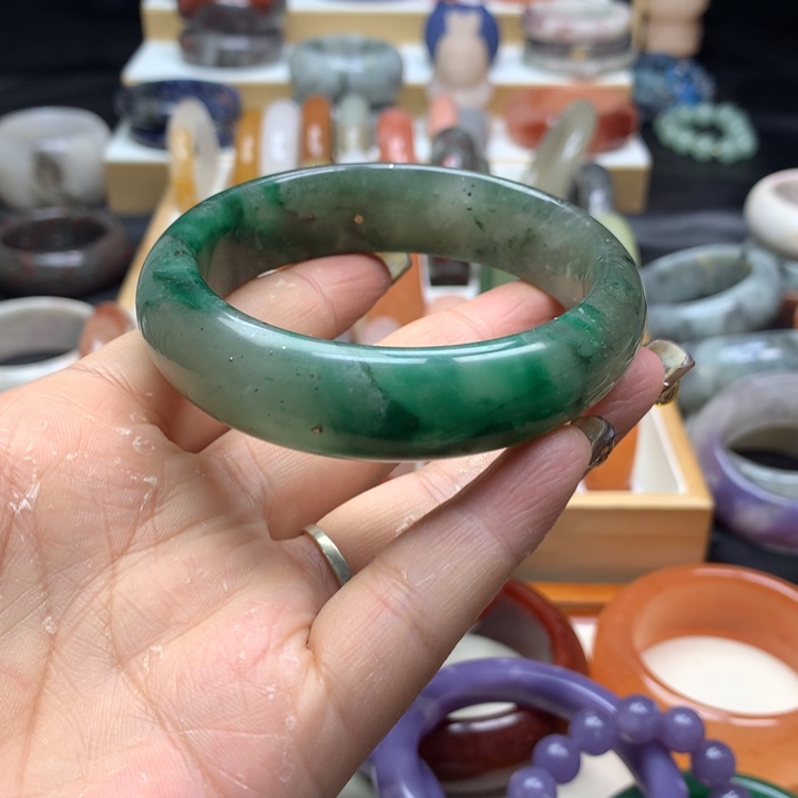 未镶嵌手镯石英质玉天*