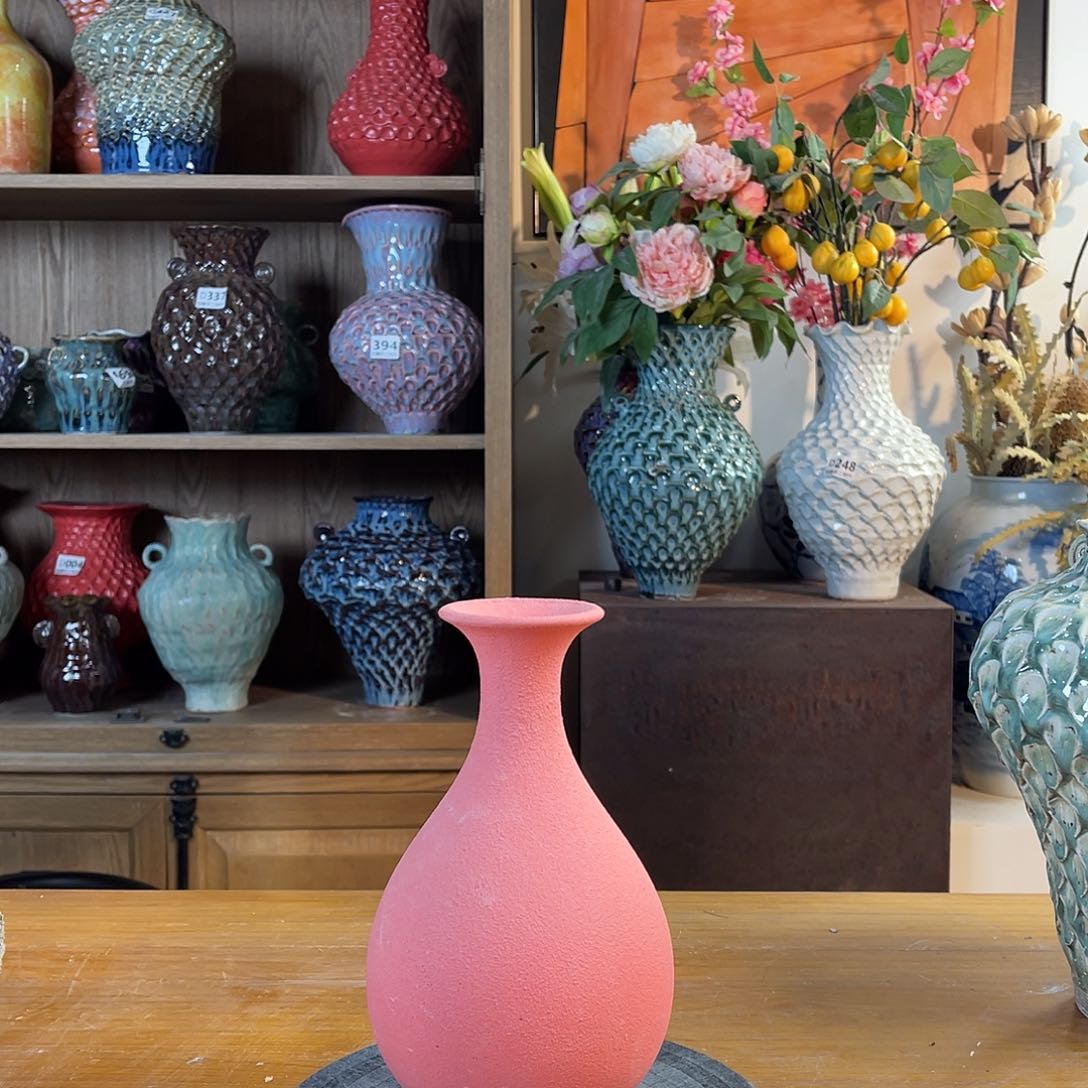 摆件陶瓷花瓶高21口径3