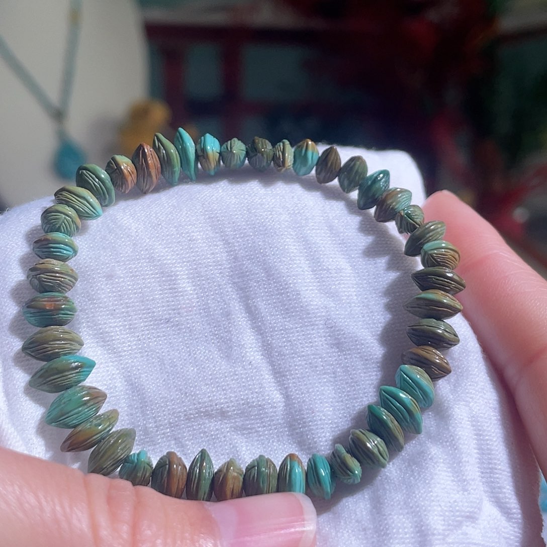 绿松石配饰未镶嵌