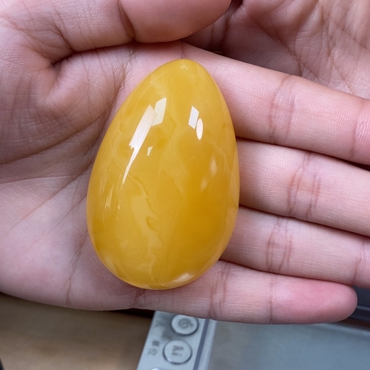 琥珀裸石未镶嵌水滴