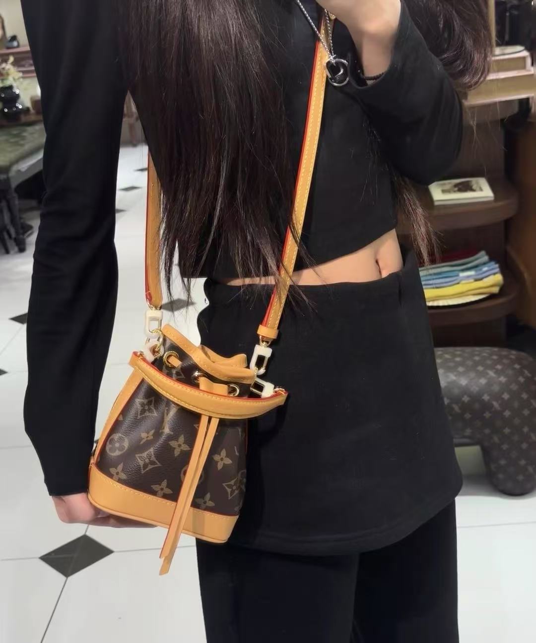 99新 LouisVuitton/路易威登 小水桶包女士