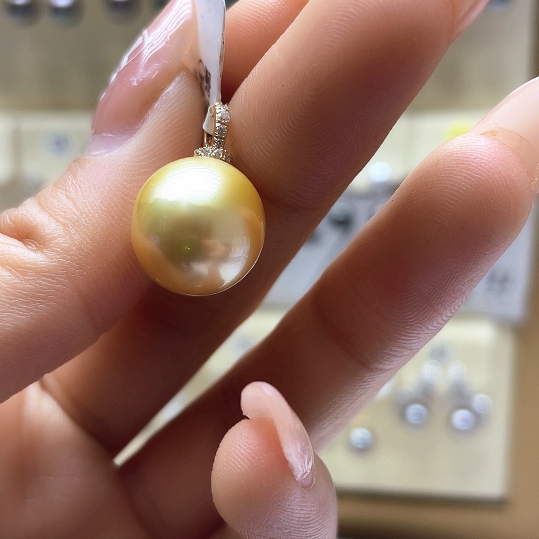 海水珍珠颈饰18K金镶嵌