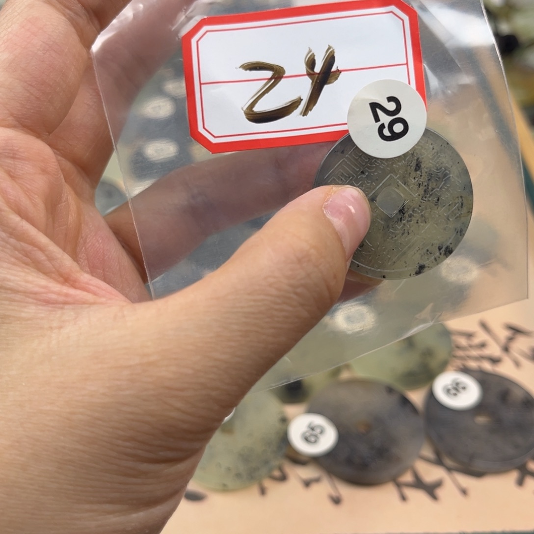 蛇纹石玉颈饰未镶嵌韩*24