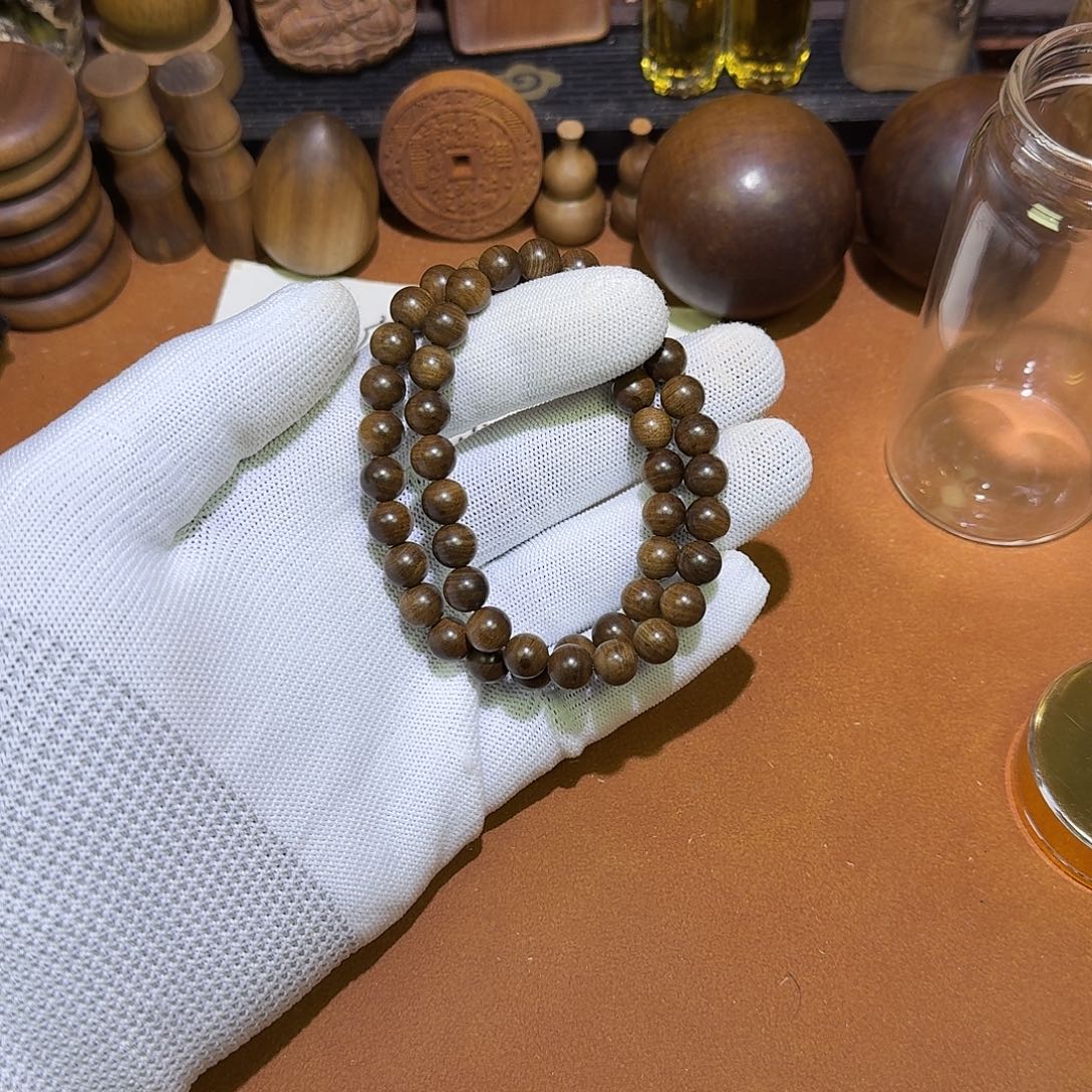 檀香木枯枝老料0.8×24颗横纹