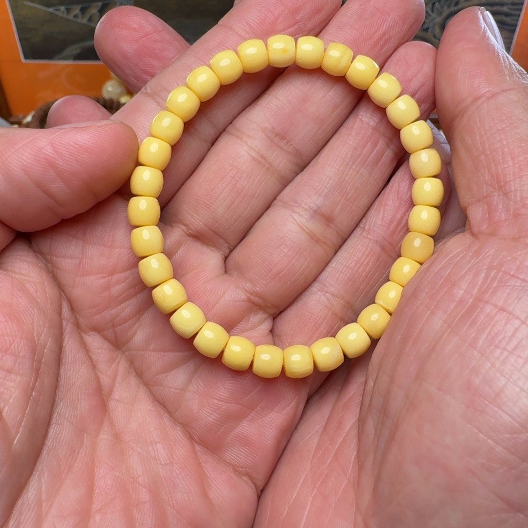 琥珀裸石未镶嵌蜜蜡手串尺寸6.6，克重5.4