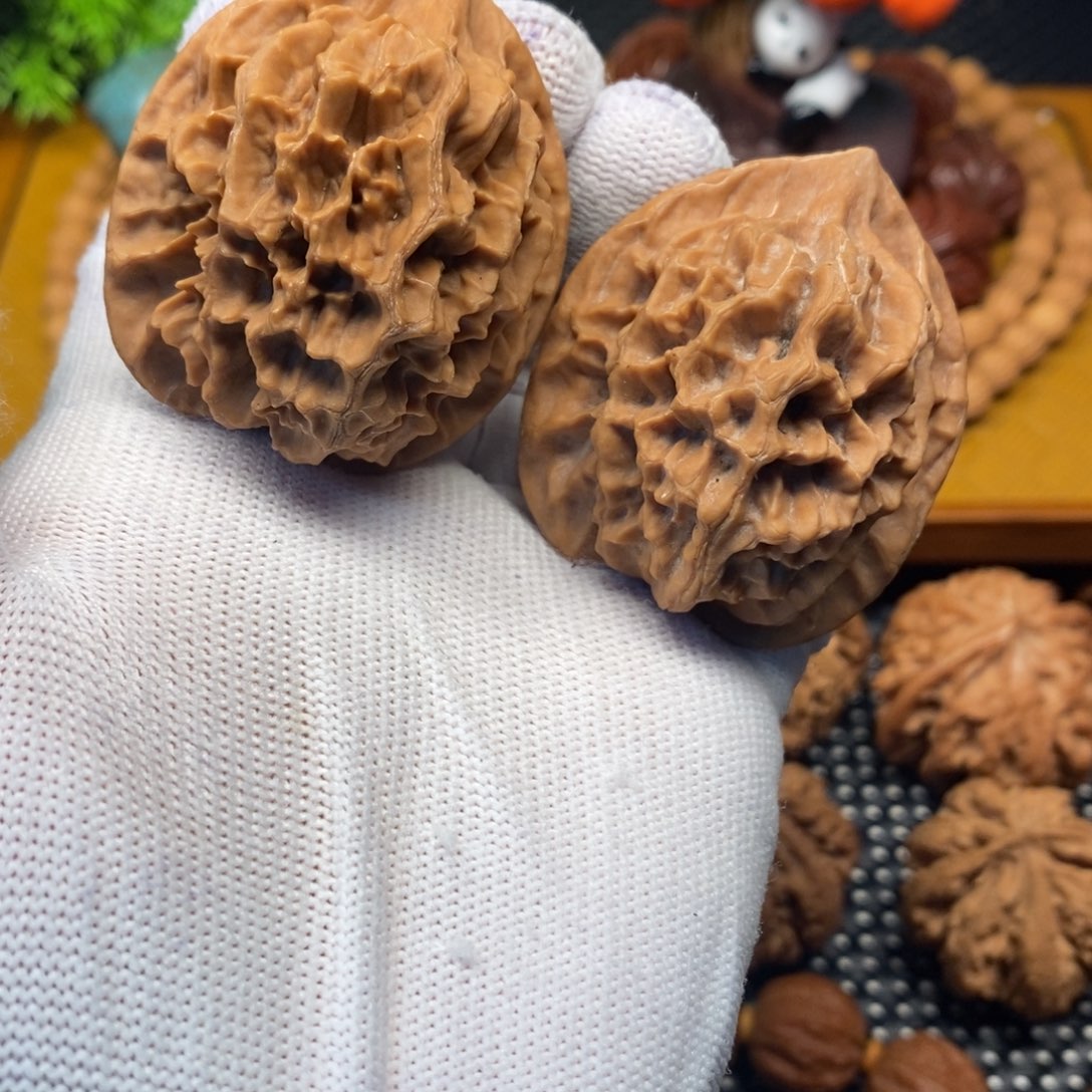 把件文玩核桃秦岭山地核桃官帽