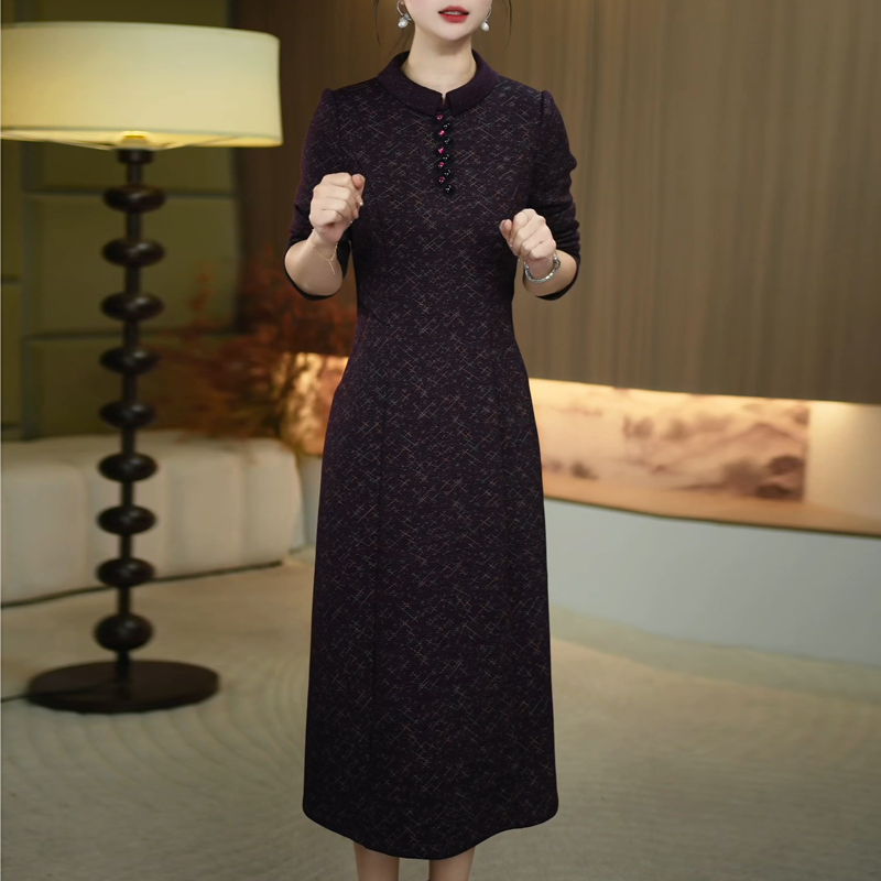 轻奢复古中式连衣裙女2025秋冬新款妈妈装端庄显瘦气质减龄中长裙