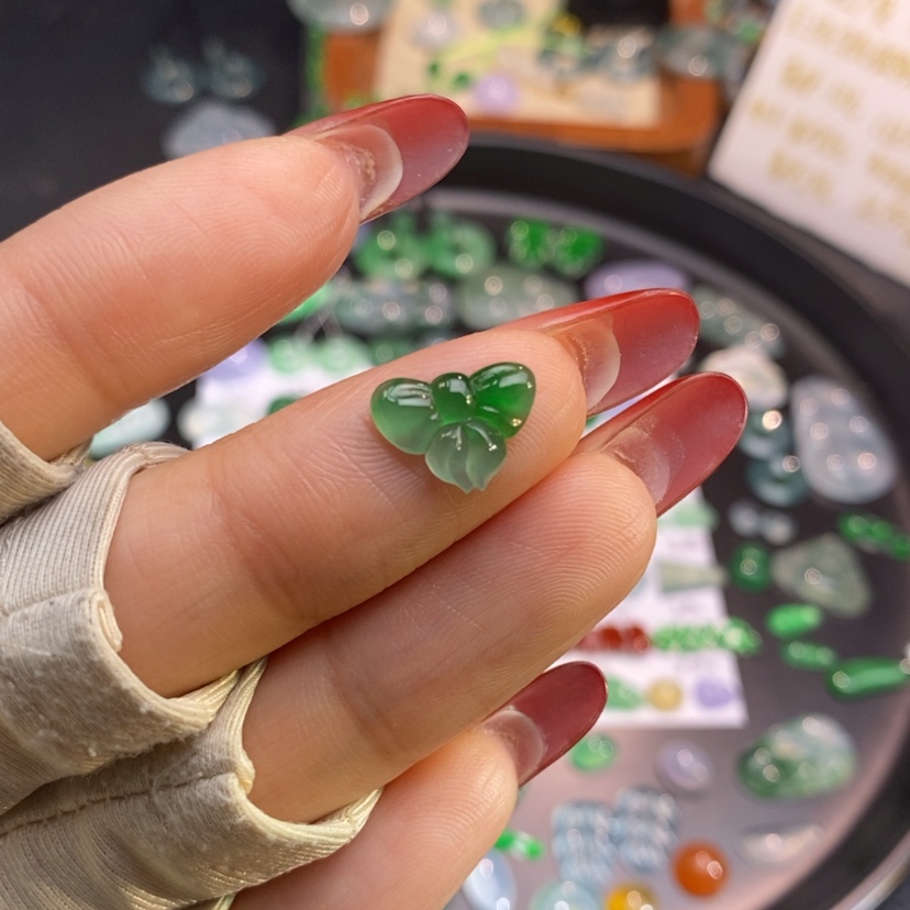 【闪购商品】翡翠挂件未镶嵌蝴蝶结