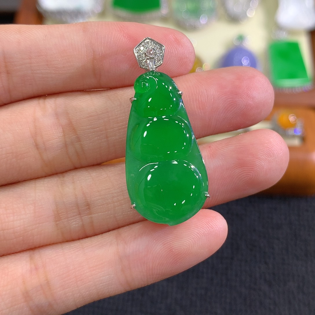 【闪购商品】翡翠18K金镶嵌吊坠(不含链)福豆