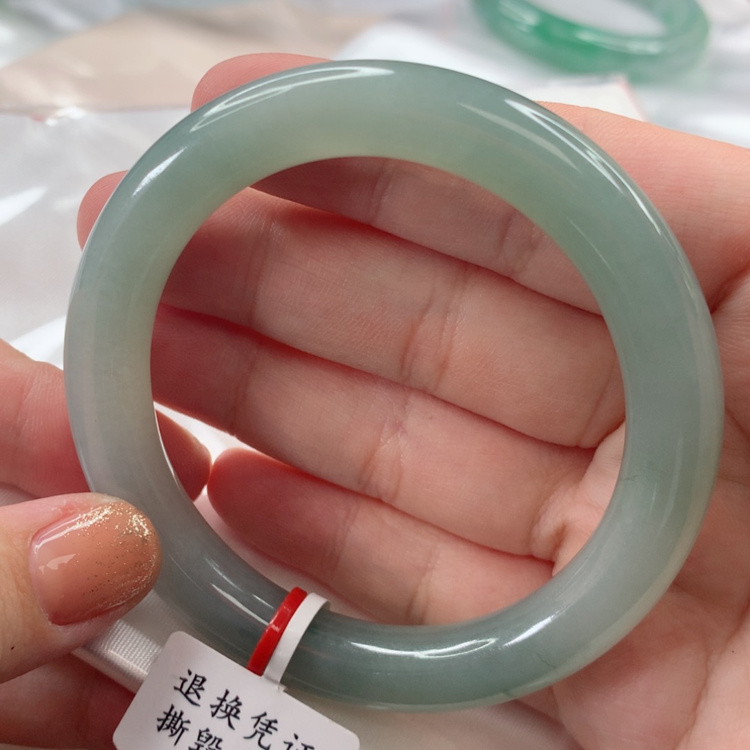 翡翠未镶嵌手镯圈口53.3