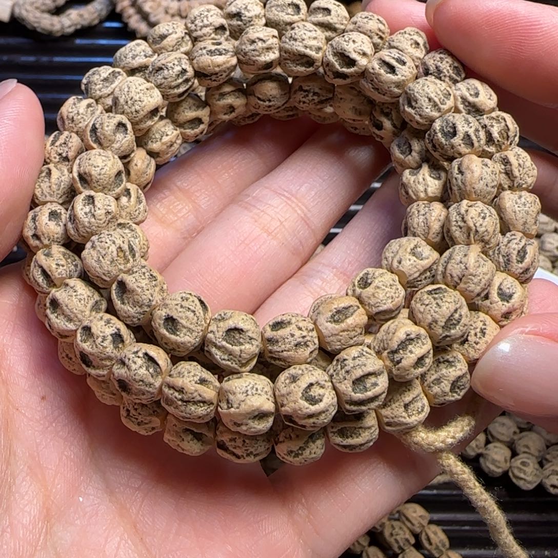 柏香籽/百香籽吊坠时***客