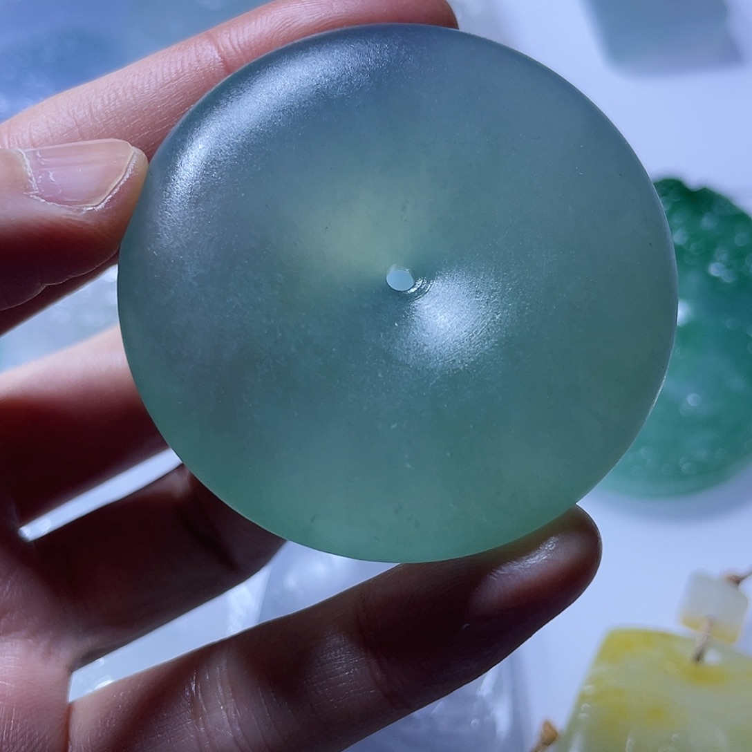 定制翡翠未镶嵌挂件