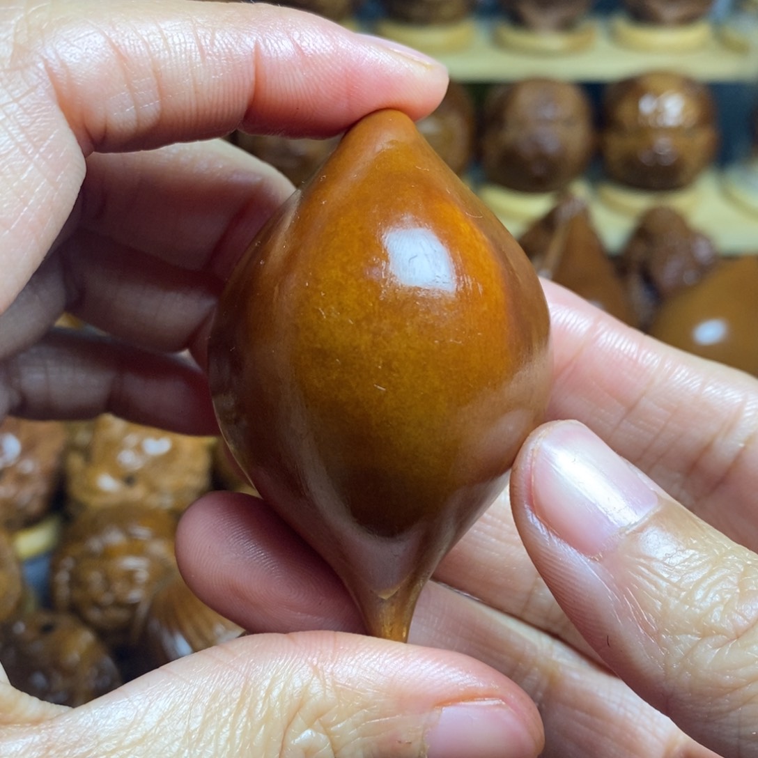 【闪购商品】香榧木橄榄核雕工艺手工单面